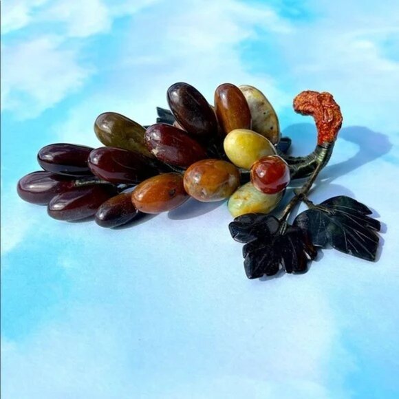 Vintage Cluster Of Jade And Other Semi-Precious Stone Grapes - Picture 2 of 11